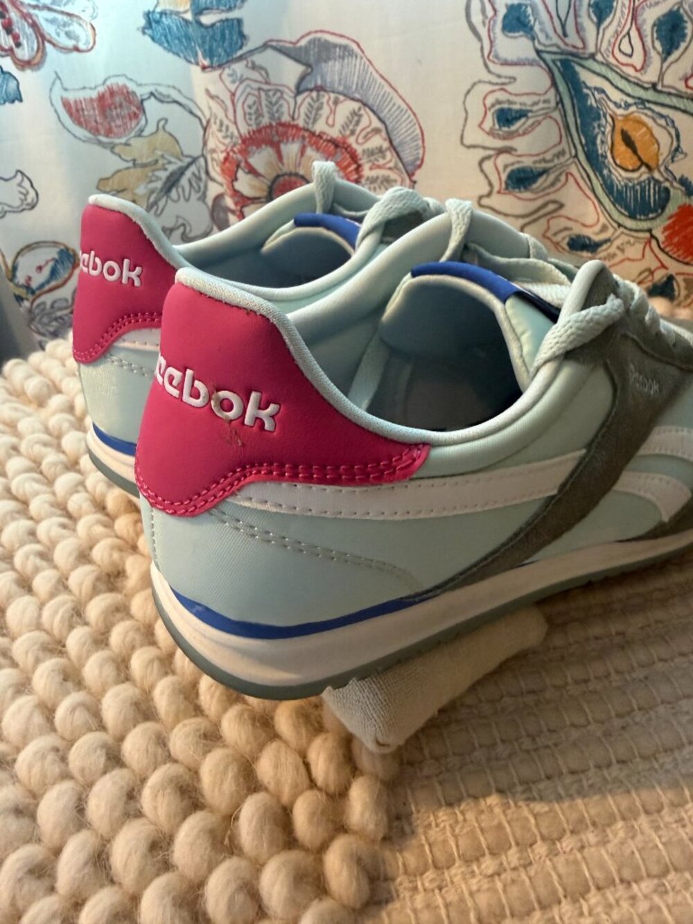 Women's Reebok Mint Green 8.5 - Picture 3 of 4
